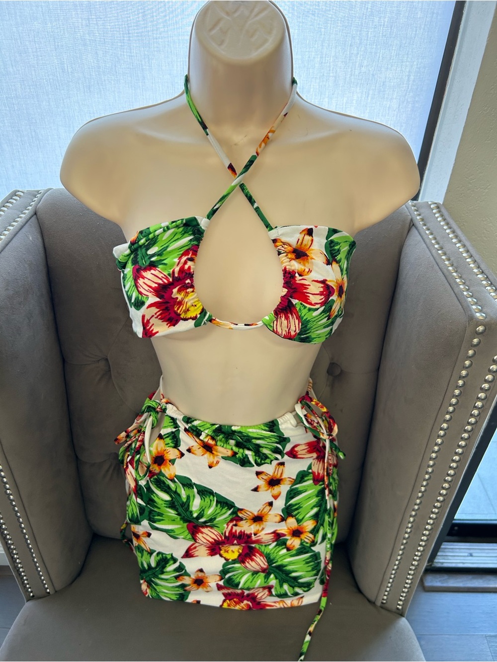 Tropical Floral Two-Piece Halter Bikini Cover Set in White, Green & Red
